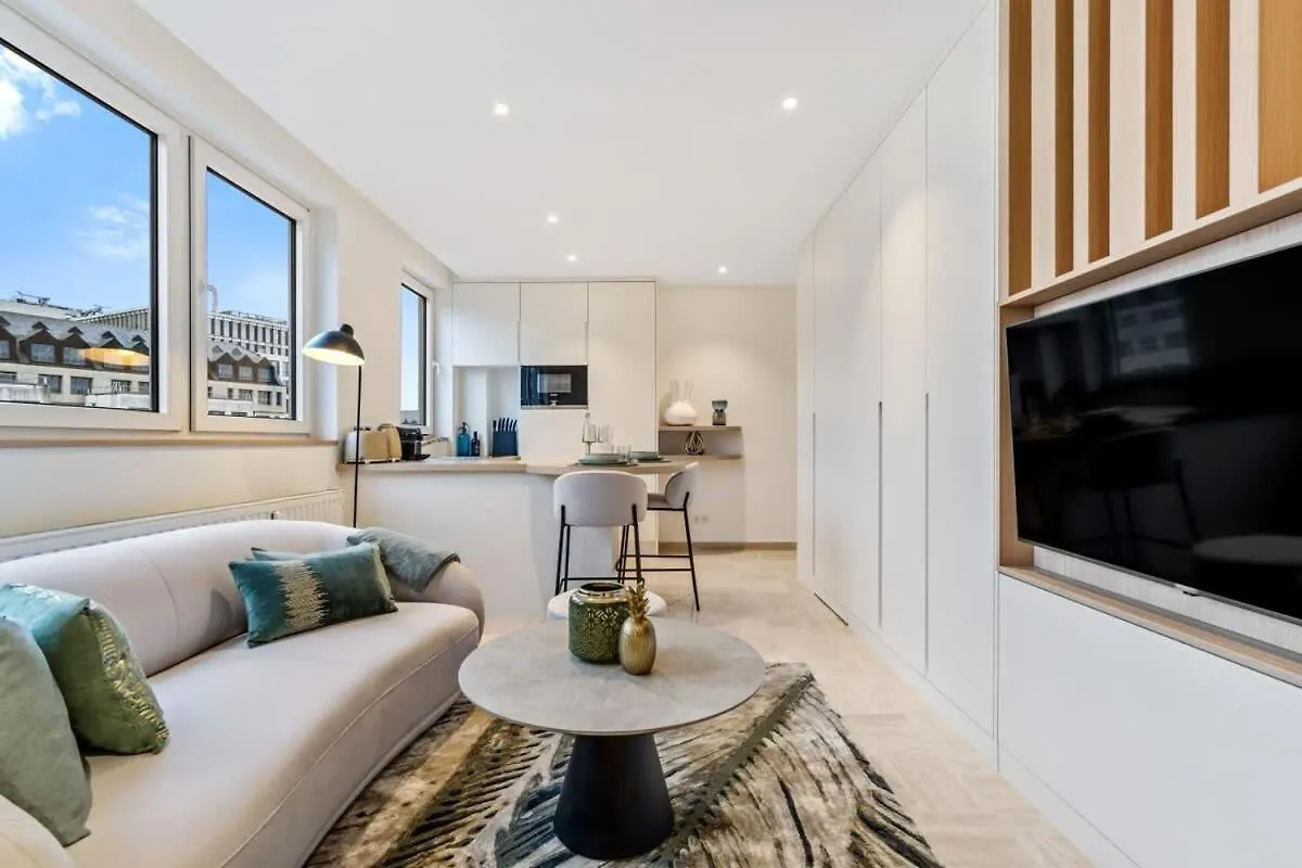 Апартаменты Modern Studio With King Bed, Walk To Attractions Люксембург Люксембург