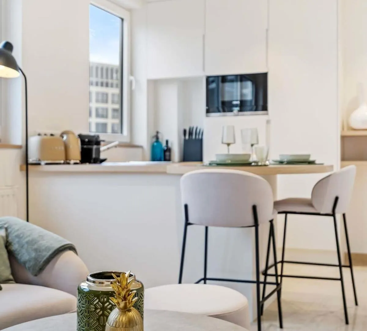 Апартаменты Modern Studio With King Bed, Walk To Attractions Люксембург Люксембург