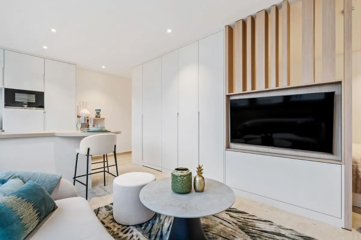 Lägenhet Modern Studio With King Bed, Walk To Attractions Luxemburg